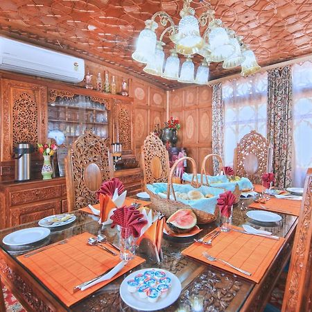 Kolu Group Of Houseboats Otel Srīnagar Dış mekan fotoğraf