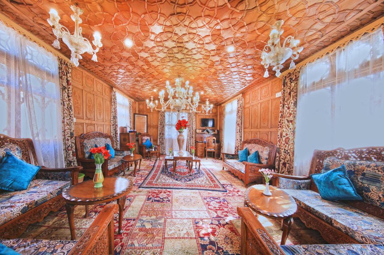 Kolu Group Of Houseboats Otel Srīnagar Dış mekan fotoğraf