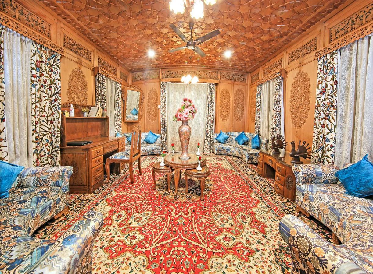 Kolu Group Of Houseboats Otel Srīnagar Dış mekan fotoğraf