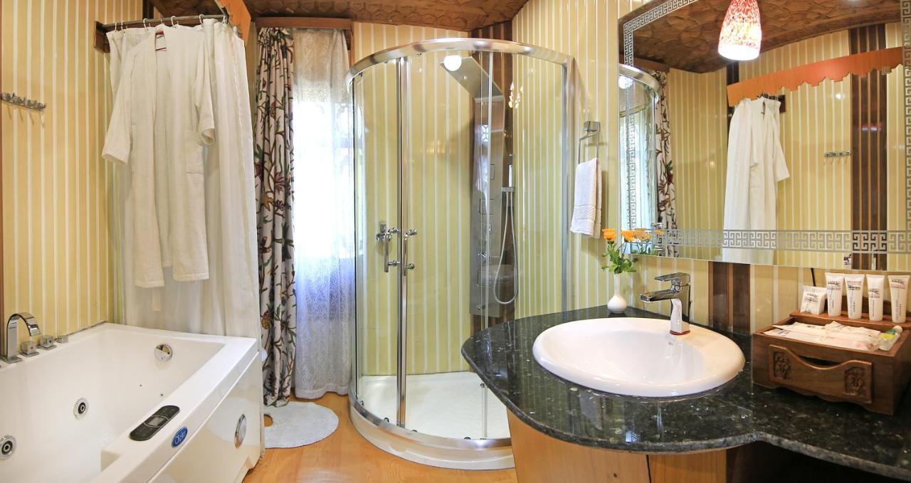 Kolu Group Of Houseboats Otel Srīnagar Dış mekan fotoğraf