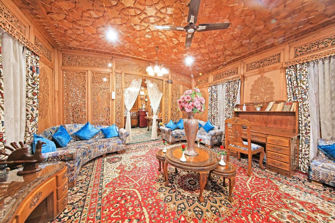 Kolu Group Of Houseboats Otel Srīnagar Dış mekan fotoğraf