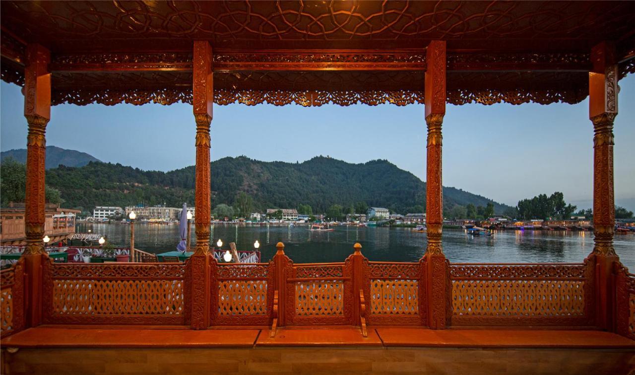 Kolu Group Of Houseboats Otel Srīnagar Dış mekan fotoğraf