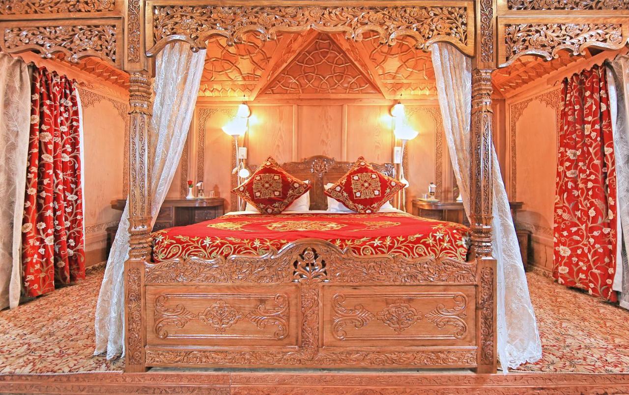 Kolu Group Of Houseboats Otel Srīnagar Dış mekan fotoğraf